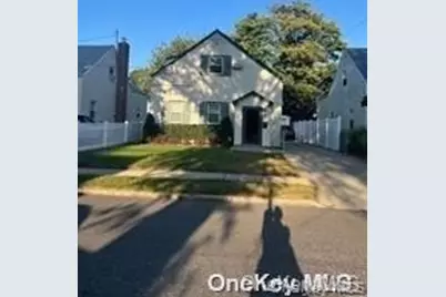 17 Wingate Rd, Valley Stream, NY 11581 - Photo 1