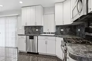 22 Randal Dr, Bethpage, NY 11714 - Photo 10