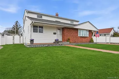 22 Randal Drive, Bethpage, NY 11714 - Photo 4