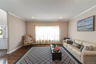 456 Pine Acres Blvd, Brightwaters, NY 11718 - Photo 4