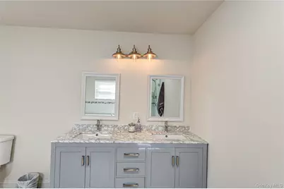 456 Pine Acres Boulevard, Brightwaters, NY 11718 - Photo 18