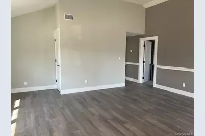 159 Alexander Avenue, Holbrook, NY 11741 - Photo 4