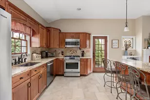 3585 Amherst Dr, Wantagh, NY 11793 - Photo 8