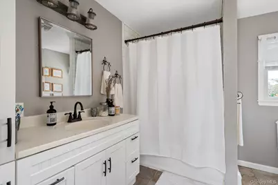 3585 Amherst Drive, Wantagh, NY 11793 - Photo 20