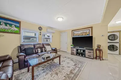 8 Bent Lane, Levittown, NY 11756 - Photo 14