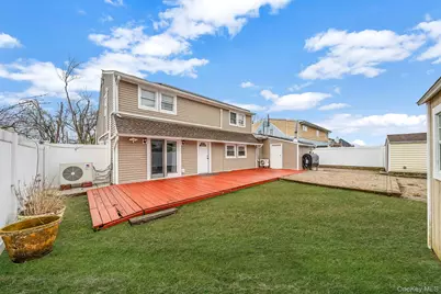 8 Bent Lane, Levittown, NY 11756 - Photo 22