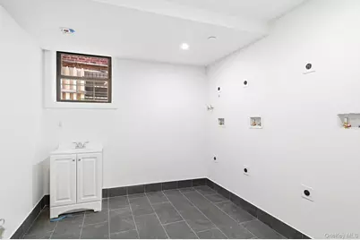 2152 Muliner Avenue, Bronx, NY 10462 - Photo 30