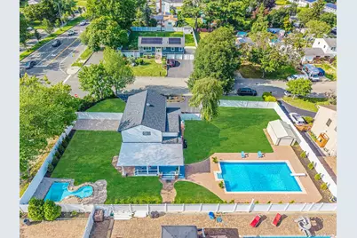 2 Polo Street, Dix Hills, NY 11746 - Photo 2