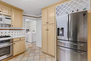 3 Penny Ln, Scarsdale, NY 10583 - Photo 12