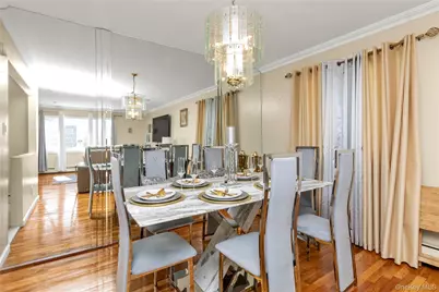 201 Montauk Street, Valley Stream, NY 11580 - Photo 6