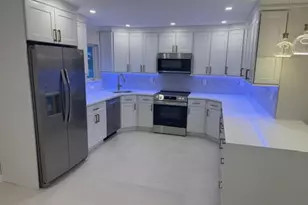 48 Ripple Ln, Levittown, NY 11756 - Photo 2