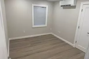 48 Ripple Ln, Levittown, NY 11756 - Photo 8