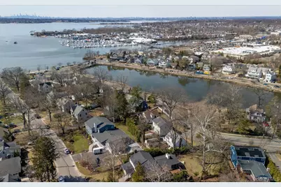 28 Harbor Road, Port Washington, NY 11050 - Photo 2