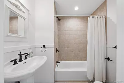 23 Whiting Road, East Quogue, NY 11942 - Photo 14