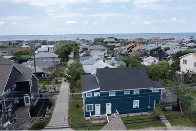 597 Bayberry Walk, Ocean Beach, NY 11770 - Photo 4