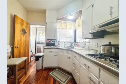 2021 Haight Avenue, Bronx, NY 10461 - Photo 10