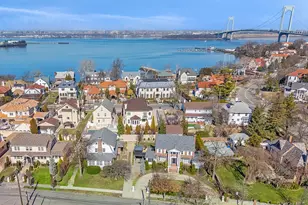 27 Center Dr, Whitestone, NY 11357 - Photo 6