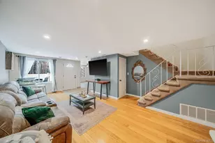 842 Golf Ln, Medford, NY 11763 - Photo 6