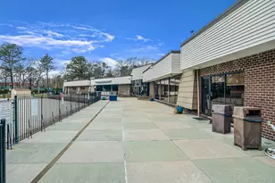 842 Golf Ln, Medford, NY 11763 - Photo 26