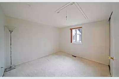 842 Golf Lane, Medford, NY 11763 - Photo 18