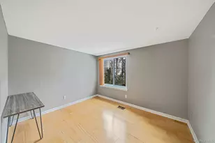 842 Golf Ln, Medford, NY 11763 - Photo 16