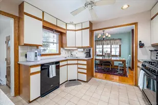 11 Maple St, Malverne, NY 11565 - Photo 6