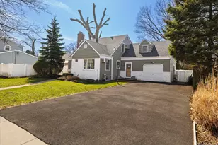 11 Maple St, Malverne, NY 11565 - Photo 2