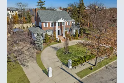 23 Center Drive, Whitestone, NY 11357 - Photo 2