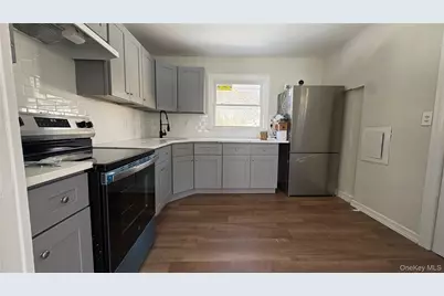 72 Judith Drive, Coram, NY 11727 - Photo 4