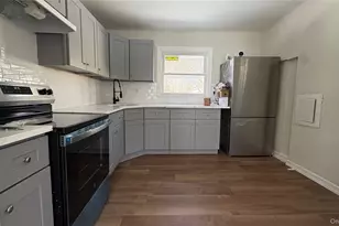 72 Judith Dr, Coram, NY 11727 - Photo 4