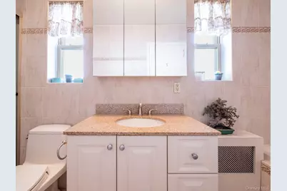 7363 195th Street, Fresh Meadows, NY 11366 - Photo 20