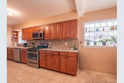 7363 195th Street, Fresh Meadows, NY 11366 - Photo 12