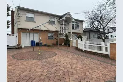 173 Davenport Street, Lindenhurst, NY 11757 - Photo 1