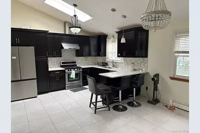 173 Davenport Street, Lindenhurst, NY 11757 - Photo 4