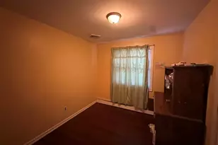 173 Davenport St, Lindenhurst, NY 11757 - Photo 14