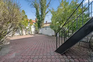 412 Calhoun Ave, Bronx, NY 10465 - Photo 20