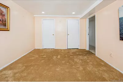 412 Calhoun Avenue, Bronx, NY 10465 - Photo 16