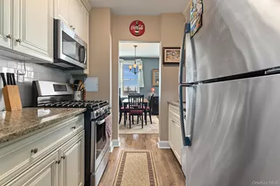 360 Westchester Avenue #305, Port Chester, NY 10573 - Photo 6