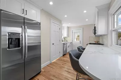 2858 Cherry Court, Oceanside, NY 11572 - Photo 18