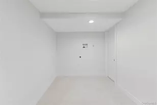 2858 Cherry Ct, Oceanside, NY 11572 - Photo 32