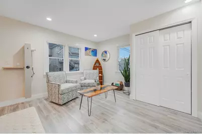 677 S 9th Street, Lindenhurst, NY 11757 - Photo 18