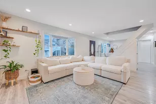 677 S 9th St, Lindenhurst, NY 11757 - Photo 6