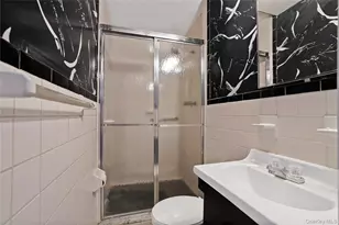 151-31 88th St, Howard Beach, NY 11414 - Photo 20