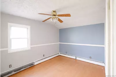 12 Cedarhurst Avenue, Selden, NY 11784 - Photo 4