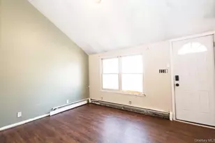 12 Cedarhurst Ave, Selden, NY 11784 - Photo 10