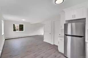 7 Roan Ln, Riverhead, NY 11901 - Photo 10