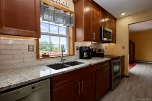 23 Snow St, Bloomingburg, NY 12721 - Photo 4