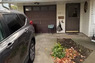 112 Gun Ln, Levittown, NY 11756 - Photo 4