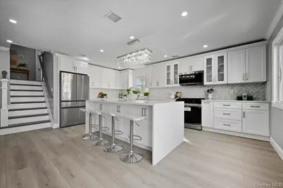 1050 Hastings Street, Baldwin, NY 11510 - Photo 10