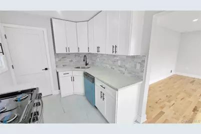 27 Sewell Street, Hempstead, NY 11550 - Photo 20